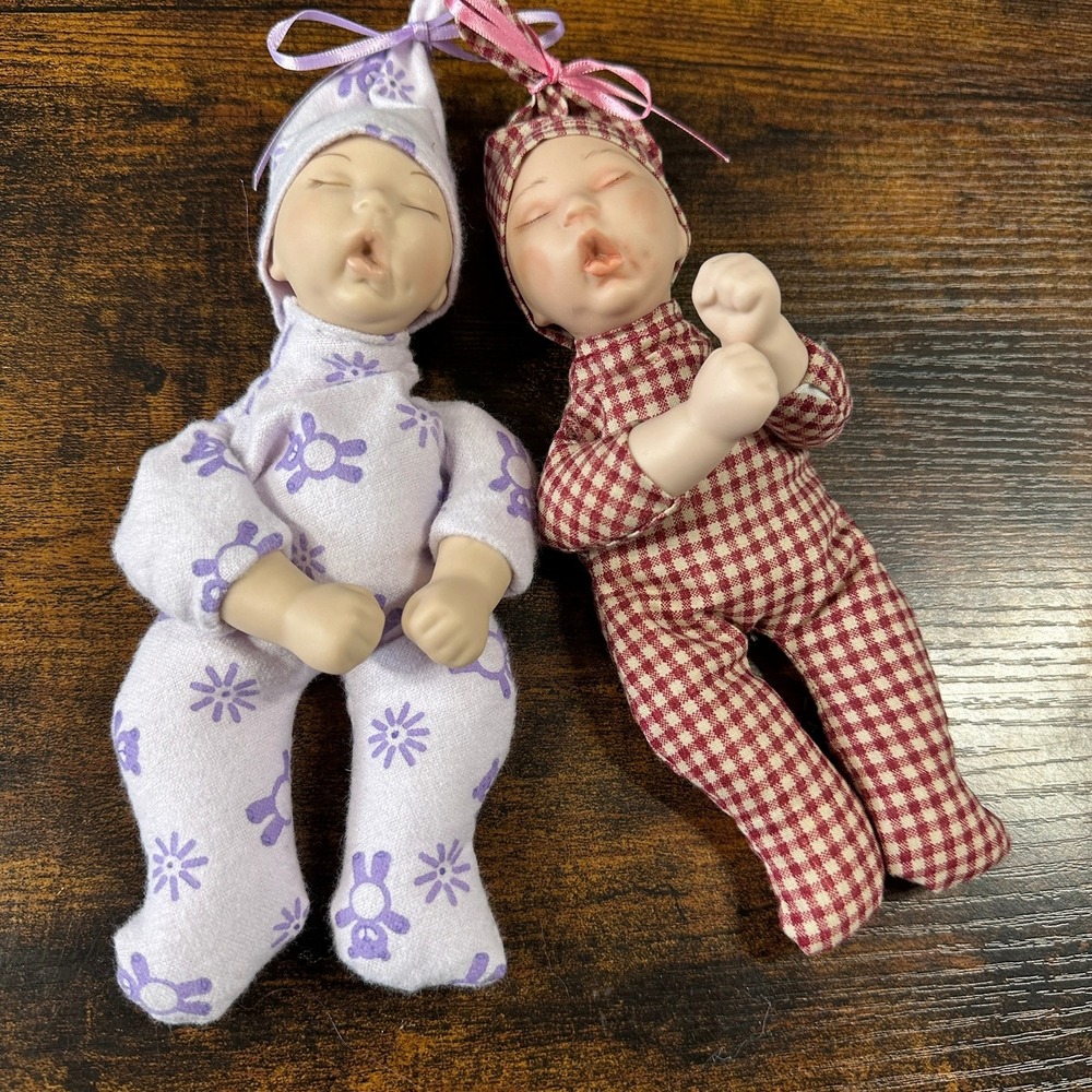Realistic Sleeping Baby Dolls Porcelain Head Soft Body Gingham Lavender Nursery‎